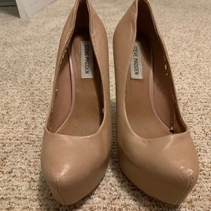 Steve Madden Platform Pumps